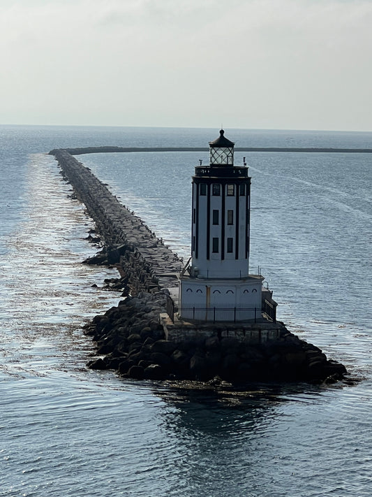 Lighthouse at Breakwater (8625)